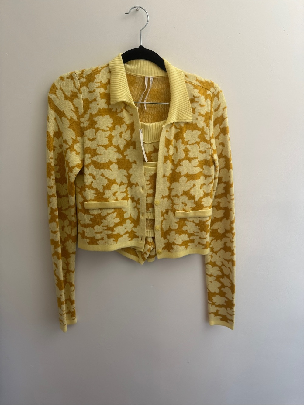 Anthropologie Jacquard Floral 3 piece Set - Picture 2 of 5